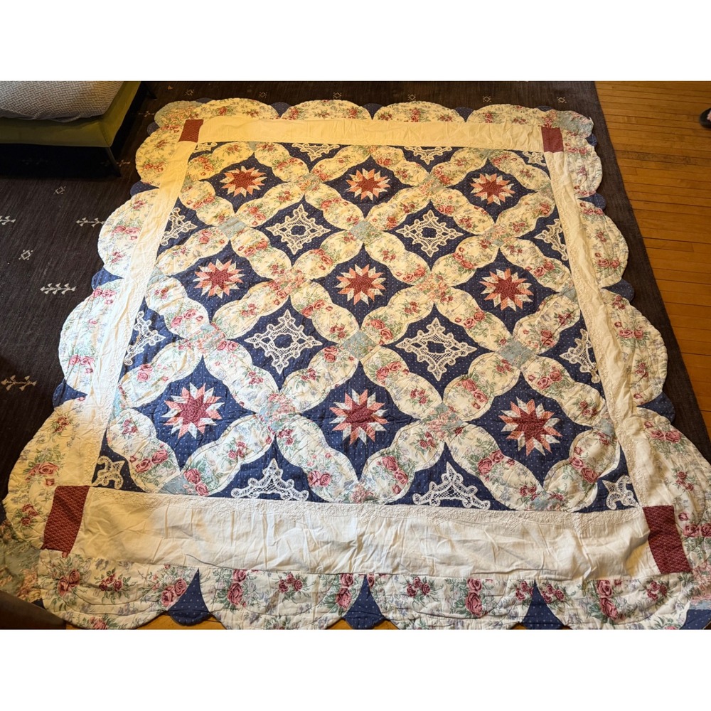Vintage Style Floral Star Patchwork Quilt Scalloped Lace Applique Cottagecore